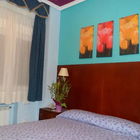 호텔 Auto Check In Nieves 하카