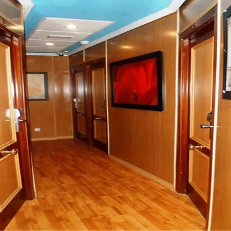 호텔 Auto Check In Nieves 하카