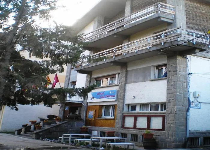 Auto Check In Nieves 酒店 哈卡